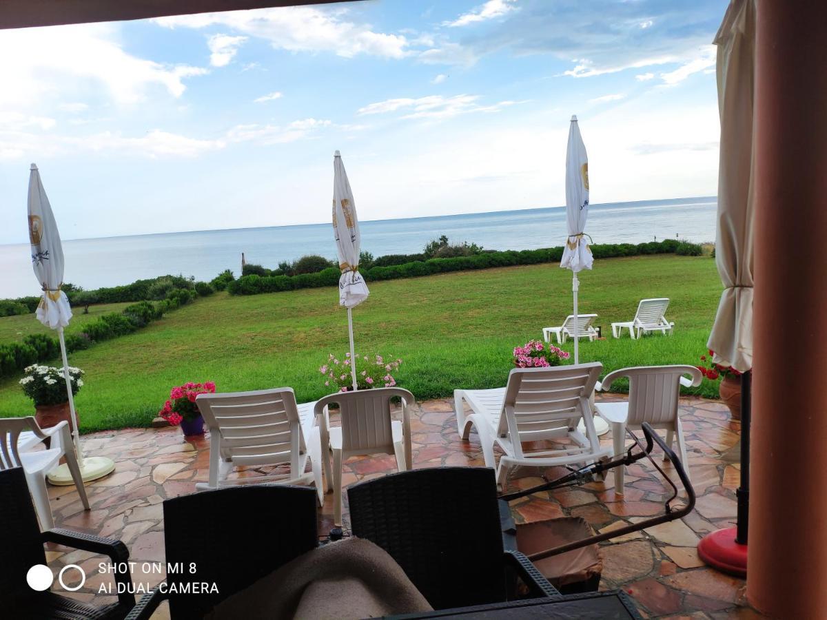 Maronia Villa ภายนอก รูปภาพ